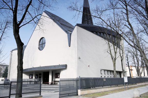 Godziny otwarcia kancelarii parafialnej od 29.06 do 30.09.2026 roku
